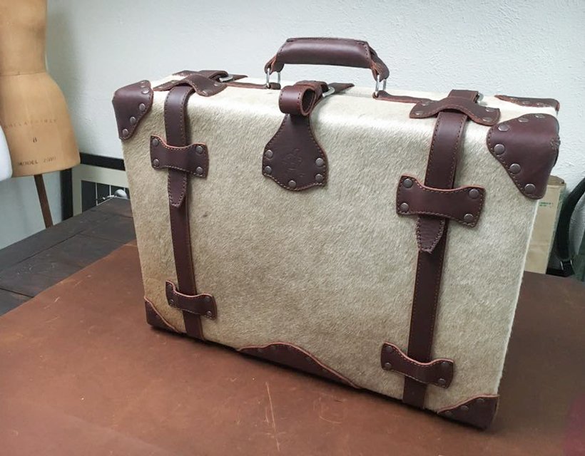 saddleback suitcase