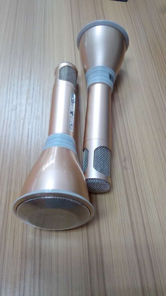 Andreakienast's tweet photo. the ktv on hand 
that means it is Microphone + microphone
skype:kienast04
whatsapp:+8613509608798 https://t.co/Sr6DkIy5tW