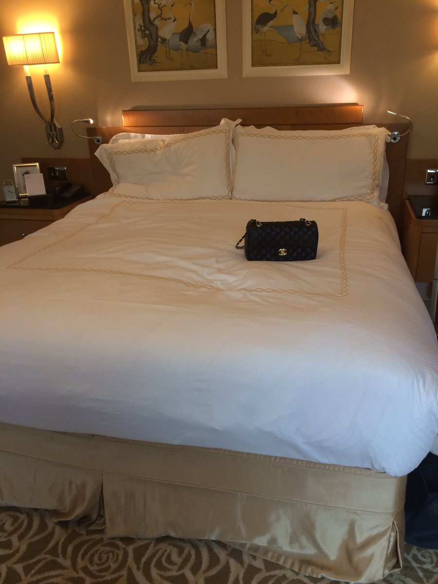 fusion_flower's tweet photo. Had a perfect stay @TheSavoyLondon service outstanding, suite amazing, back in November for my wedding anniversary https://t.co/z7XDKp3JYN
