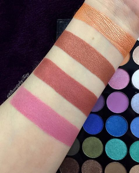 makeuprev_my's tweet photo. 📢🎈Mermaids Forever RM75 💛💙💜💚
- 32 gorgeous colorful shades that will have you feeling like an aquatic beauty https://t.co/fsk3oTmUiy