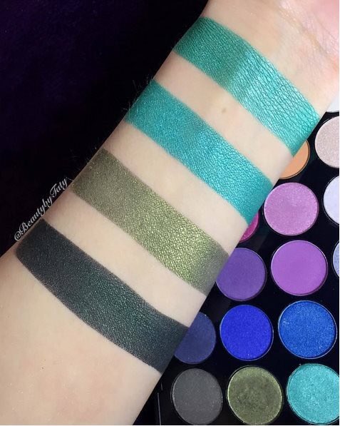 makeuprev_my's tweet photo. 📢🎈Mermaids Forever RM75 💛💙💜💚
- 32 gorgeous colorful shades that will have you feeling like an aquatic beauty https://t.co/fsk3oTmUiy