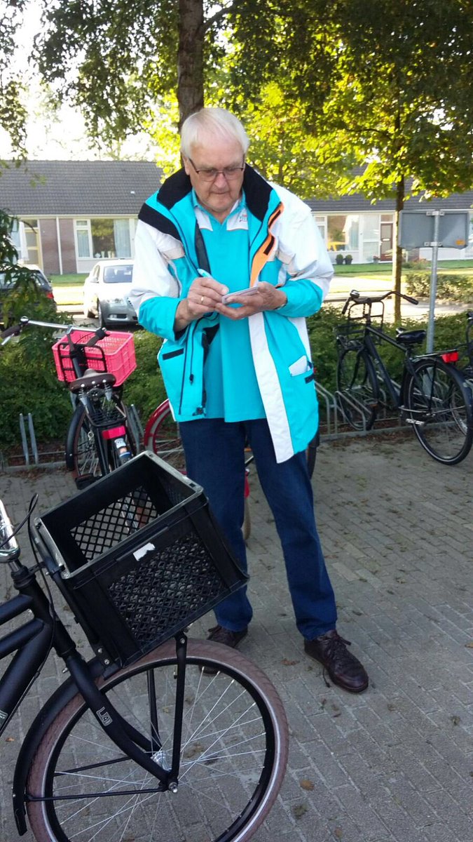 Vandaag worden de fietsen van de leerlingen gecontroleerd door VVN #veiligopweg!