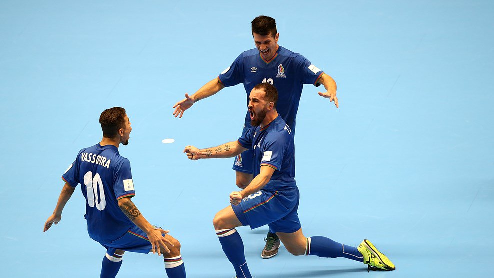 We round up the latest #FifaFutsal2016 action, with wins for 🇪🇸, 🇨🇷, 🇦🇷 &amp; debutants 🇦🇿.
fifa.to/2cs7Tcm