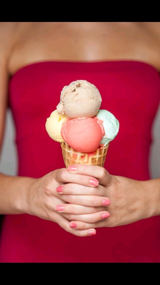 Gelato_Mania's tweet photo. Treat yourself to our delicious #gelato and add all your favorite scoops all at once! 
#CapeTown #icecream #Italian https://t.co/U9FTkMWwSR