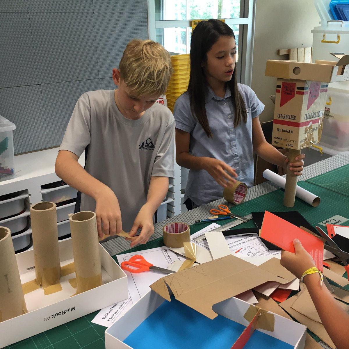 ToscaKilloran's tweet photo. #designing #prototyping in the #nistmakerspace https://t.co/3dQsQaxIr8