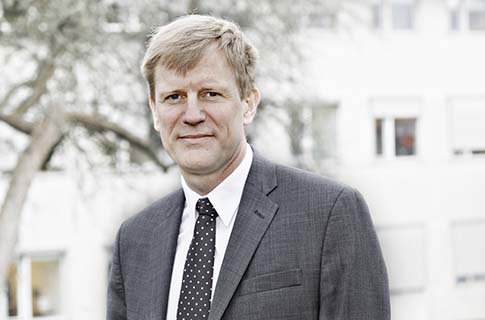 Stenodiabetes's tweet photo. Prof Peter Rossing receives the Camillo Golgi award for his research in #diabetes complications today #EASD2016 https://t.co/txzTJPVSUc