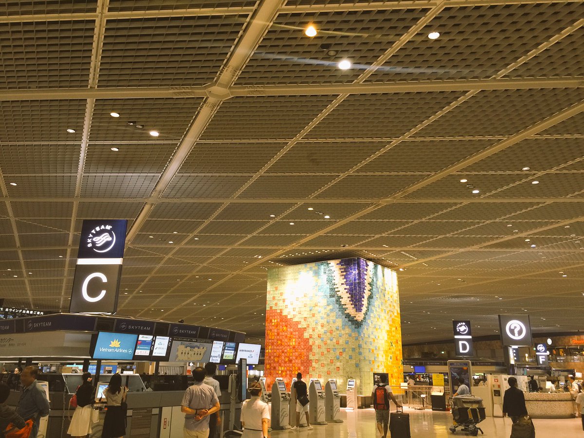 QyokoKudo's tweet photo. ๆ
ใฏ้้ฃใใไธใฏๆ
ใใ
ๅ
ฑใซใซใใณใณใใณใซๅใใพใใใโ๏ธ
#almostsnowing #airport #freezer #ๆฐทๆฒณๆ #ๆฐทใฎๅพฎ็ฌ #่
นๅทปใใใ ใใ https://t.co/LseiUhk9Jg