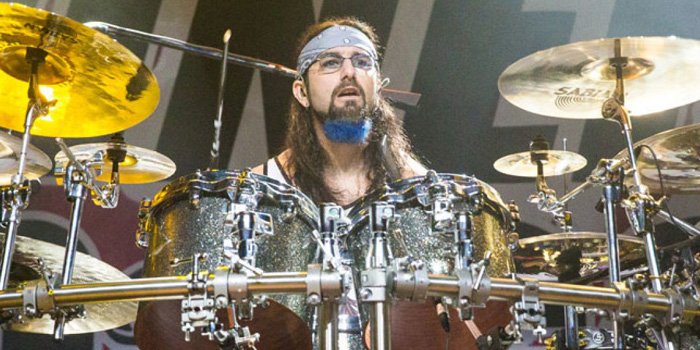 ClassicRockMag's tweet photo. .@MikePortnoy to revisit @dreamtheaternet Twelve-Step Suite at @ProgPowerUSA festival: https://t.co/GhRowbfk5p https://t.co/EM5ubCch5Q