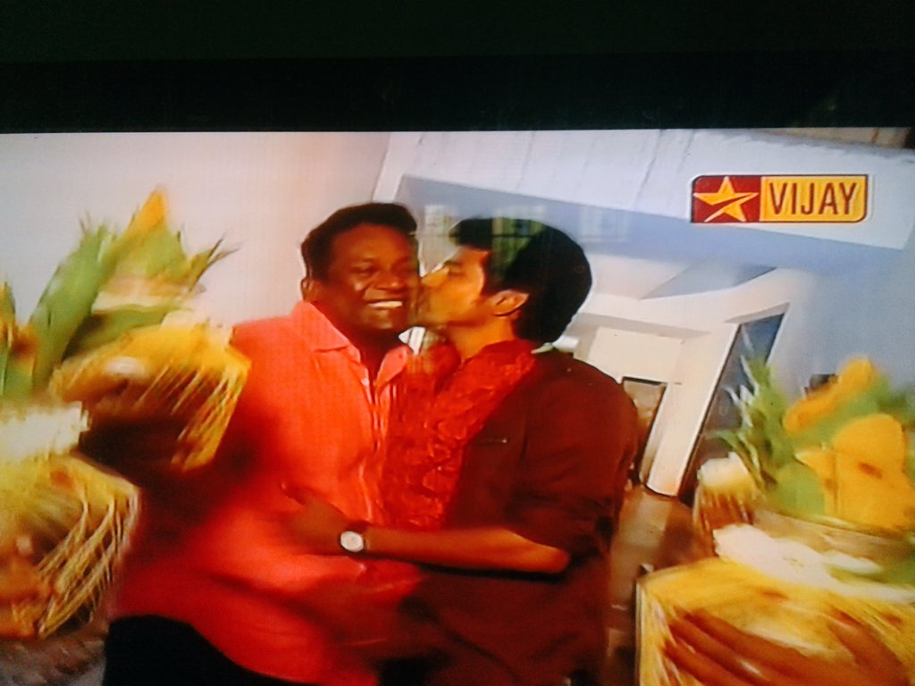 Kaviya_SK3's tweet photo. @Siva_Kartikeyan yehhh jollyyy🙌🙌🙌 #Kpy5 finals again retelecast thanks @vijaytelevision 🙏 sweet memories 😊😊😍😍 https://t.co/jrO6eEhzml