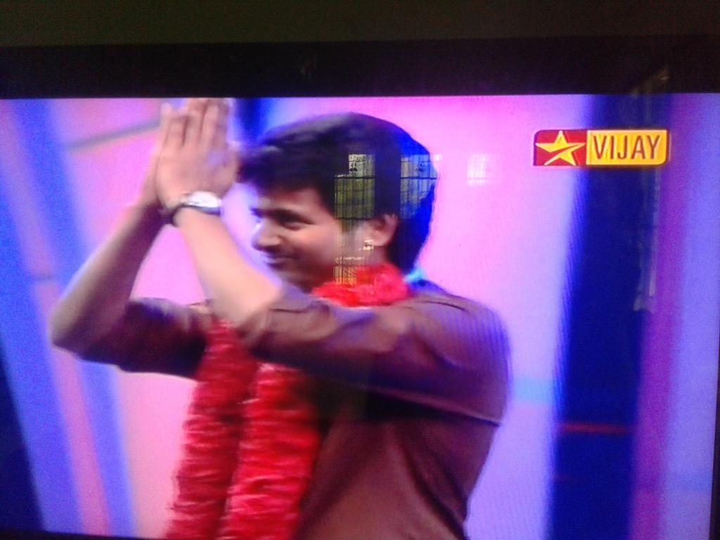 Kaviya_SK3's tweet photo. @Siva_Kartikeyan yehhh jollyyy🙌🙌🙌 #Kpy5 finals again retelecast thanks @vijaytelevision 🙏 sweet memories 😊😊😍😍 https://t.co/jrO6eEhzml