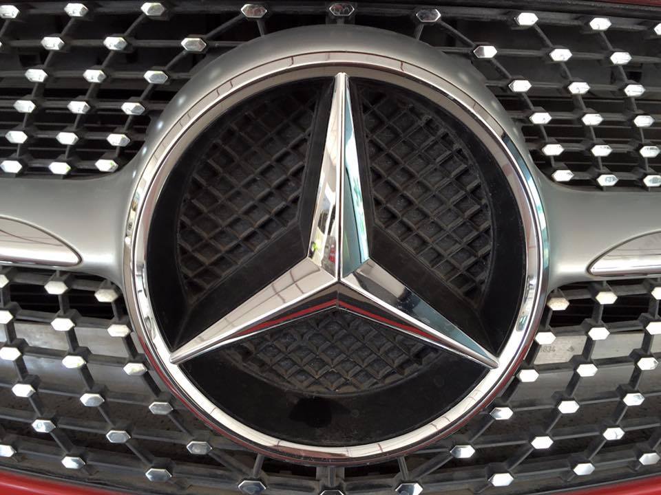 AJAUTOLTD's tweet photo. Mercedes A180 CDI #servicing #tuning #workshop #ajperformance #pune #india #mercedes #red #cdi https://t.co/FULynmPrpr