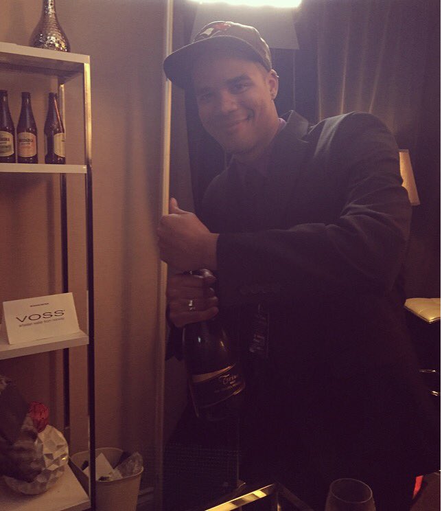 MeikleProduc's tweet photo. Started the night off right, popping open a bottle of @TriusWines at the @melissadimarco #OutThereVIP suite #TIFF16 https://t.co/mA1neSZZIy
