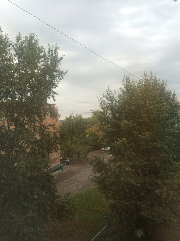 Не смотря на пасмурную погоду, у меня хорошее настроение! Доброе утро всем!