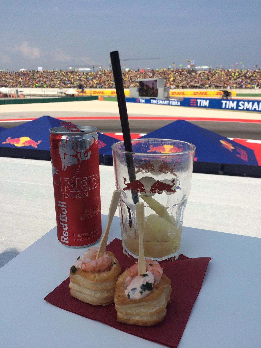 46Marty's tweet photo. #MotoGP #MisanoGP #terrazzaredbull #RedBull #grazie #vale46 #figata   @redbullITA 💯🔝 https://t.co/QlCXMYTGOw