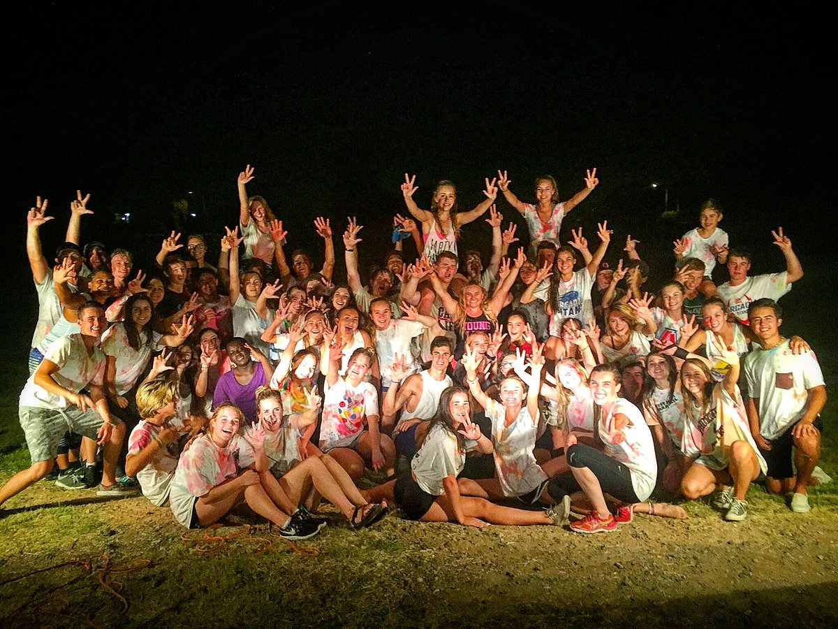 RKDAYoungLife's tweet photo. You could say we have a pretty big squad...  #RKDAColorWars 🤘 https://t.co/JmJXw62Oja
