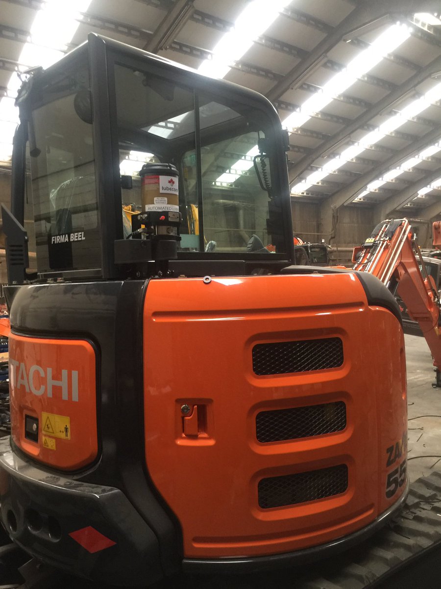 LubecoreEurope's tweet photo. The new 2 kg Lubecore on a #Hitachi U55. @HitachiCME https://t.co/yjT6FPuH5U