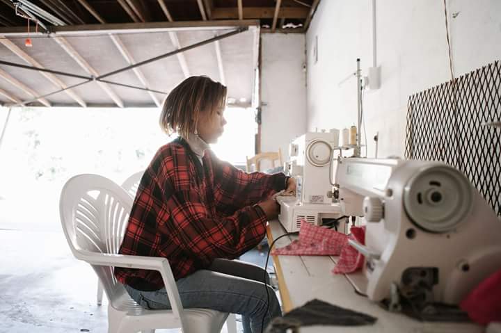 iscreamandred's tweet photo. Meet Nomonde, one of our fastest disabled learners in Langa! #makingbags #backpacks #bags #rucksack #entrepreneur https://t.co/4gkdGOcXp4