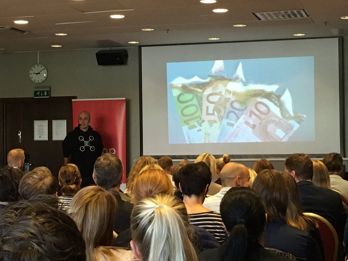 rikumalkki's tweet photo. Huonosti suunniteltuna työnantajamielikuvaan saa palamaan paljon rahaa. @juhotoivola #tehoaamu'ssa. #jelpp https://t.co/wrkfKYzXSk