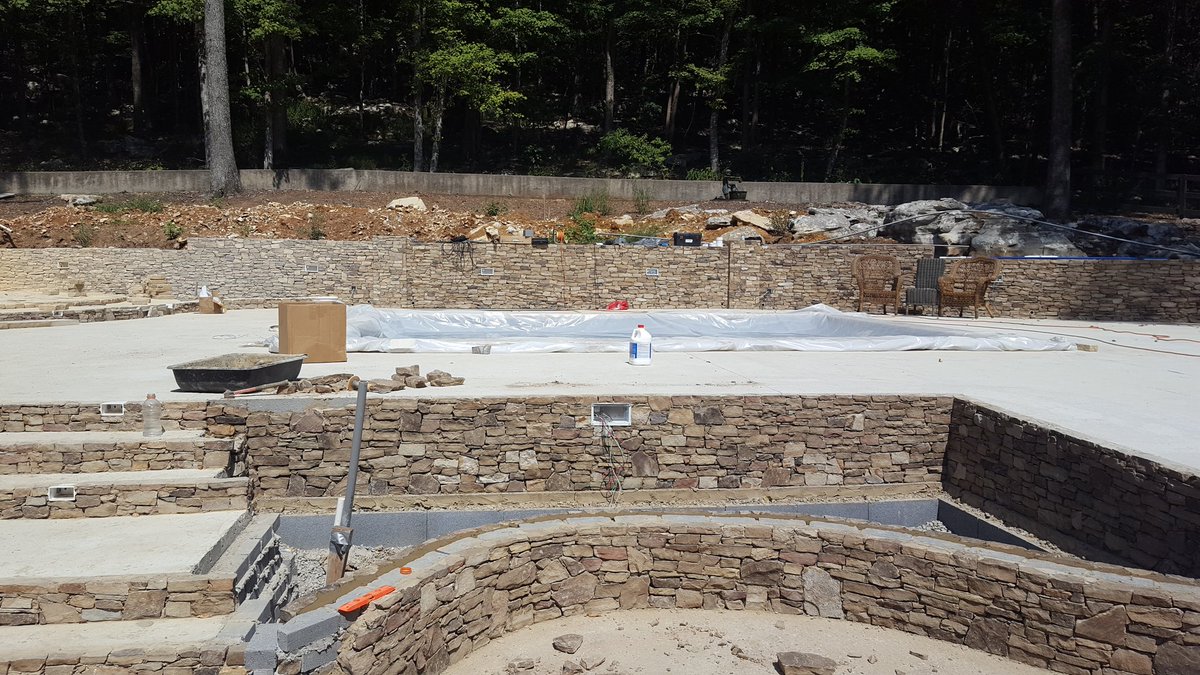 PoolsPlusHSV's tweet image. The are the walls we are interested in #poolsplus #poolbuild #rockwork #gunitepool #firepit #