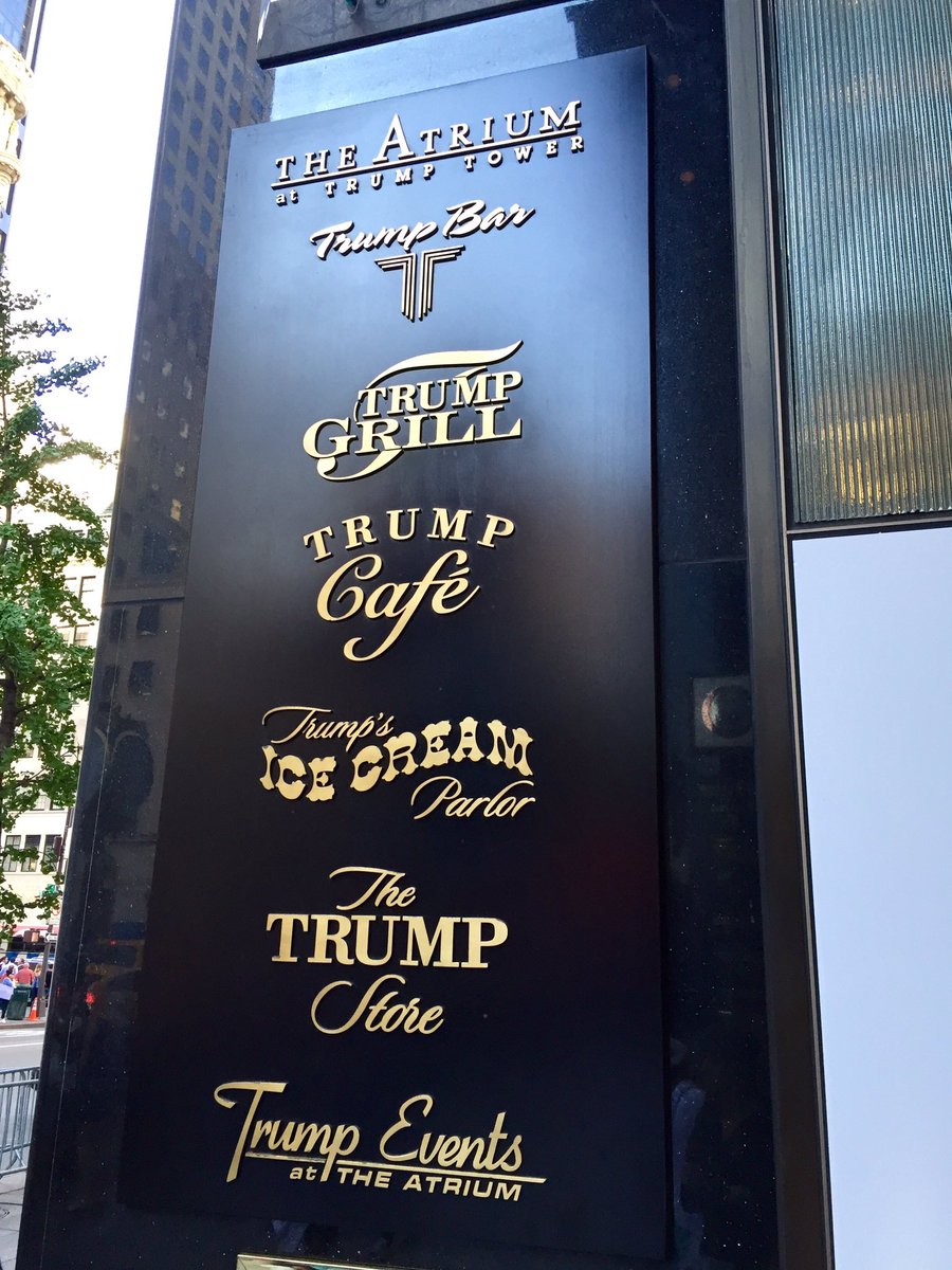UglyHogTrump's tweet photo. #TinyDick is a joke #TrumpU #TrumpModels #TrumpCafe #TrumpGrill #TrumpGolf #TrumpBar #TrumpEvents #TrumpPence16 #GOP https://t.co/oWSpmJqyVb