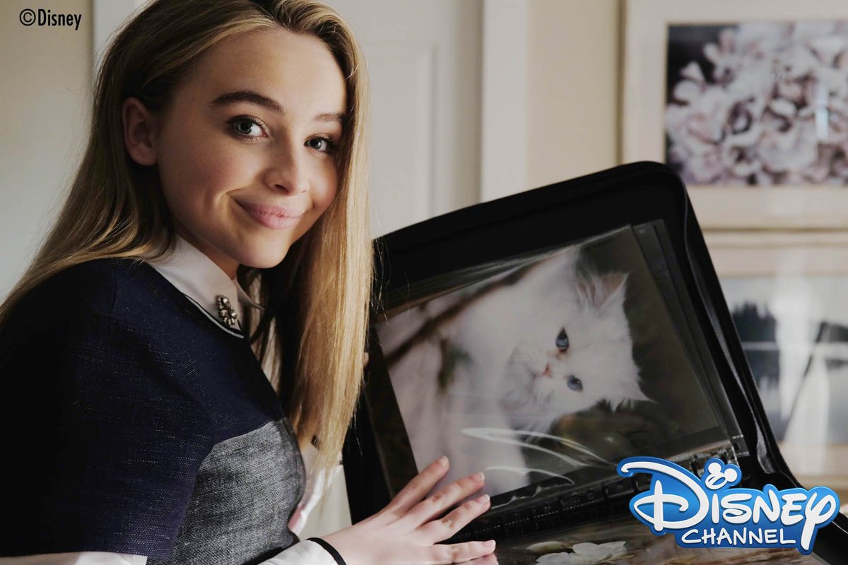 ディズニー チャンネル公式 Pa Twitter 17日19時30分 初登場 ベビーシッター アドベンチャー は今ノッている二人のスターが出演 サブリナ カーペンターはマジメ高校生ジェニー ソフィア カーソンは自由奔放なローラを好演 今までと違う新たな役柄に注目