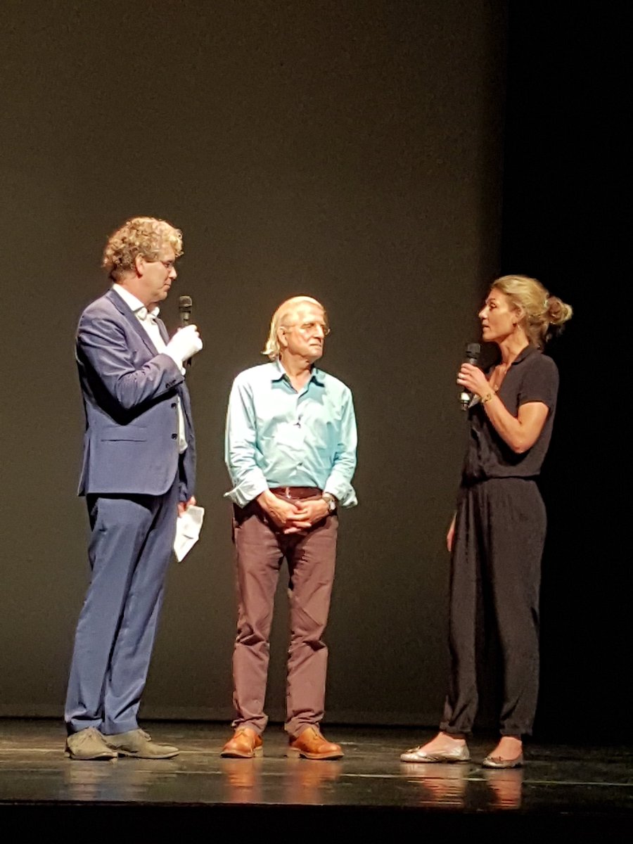 gmogendorff's tweet photo. RT @BarbaraStam: Première van de nieuwste docu van Frans Bromet De dokter onder vuur. Voor de leden van #Centramed https://t.co/2yeZCEgHgV