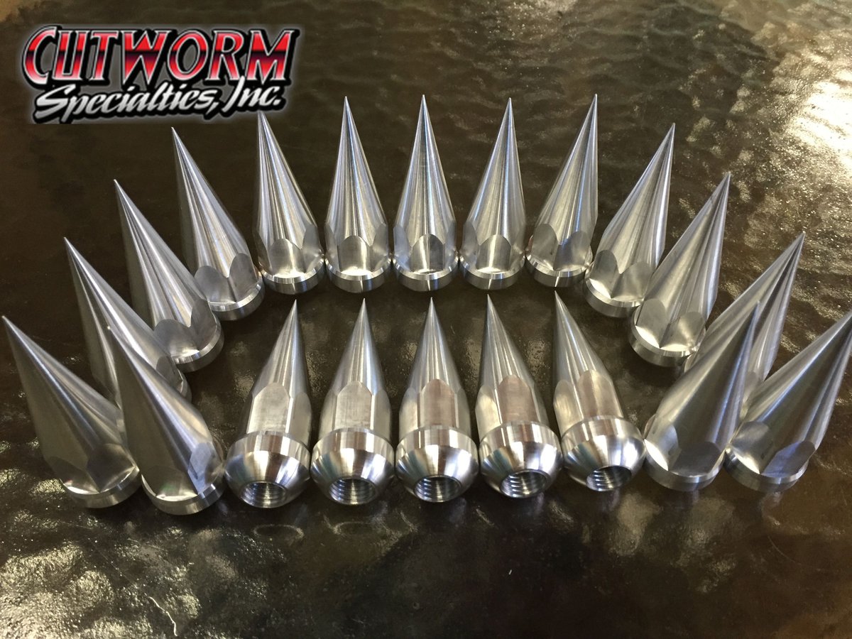 CutwormSpecial's tweet photo. Porsche spike lug nuts MADE IN AMERICA https://t.co/nM8GZ3fcpX https://t.co/f8UKx4wjyu