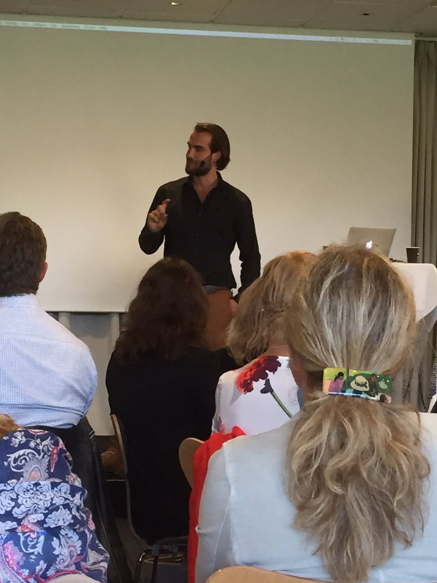 wegen_s's tweet photo. Erik Fernholm: "Av alla anledningar som finns, varför går du till jobbet?" #solchef https://t.co/QJsOtDj36p