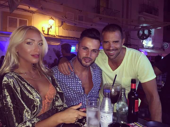 Gran sorpresa la de anoche,me encantó veros, ❤😍 la pareja sorpresa del verano @mhyv_tv <a href="/ElisaDePanicisA/">Elisa de Panicis</a> <a href="/trayeeee/">Traian MYHYV</a>