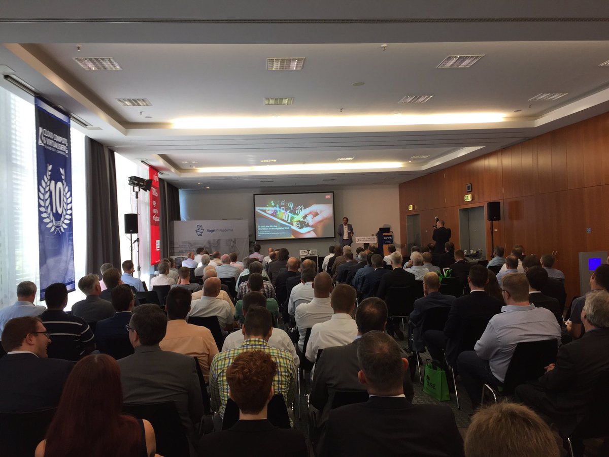 Dr.  Bruno Messner von @CSC_DACH in der Keynote zur Digitalen Transformation #concloud