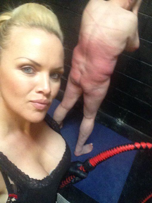 As of next week @MissFrankieBabe will be taking bookings in my dungeon Mon 1pm-late Tue 10am-late Wed<a class="tags" target="_blank" title="On Twitter" href="/?out=eyJ0eXAiOiJKV1QiLCJhbGciOiJIUzUxMiJ9.eyJpYXQiOjE3MjQyMDAxMzcsImlzcyI6InR3cG9ybnN0YXJzLmNvbSIsIm5iZiI6MTcyNDIwMDEzNywiZXhwIjoxNzU1NzM2MTM3LCJyZWRpcmVjdF91cmwiOiJodHRwczovL3R3aXR0ZXIuY29tL01pc3NGcmFua2llQmFiZSJ9.L2TJgsKiCsPGJbsYgc1oyvFZ4v68sBWP6Ge-gvTcayf9H_6T6c1etzP5f_EjFfy9R4K4eG0rEgyJdI0OeKFpBg">@MissFrankieBabe</a><a href="/tag/dd"class="tags"><span>#dd</span></a>