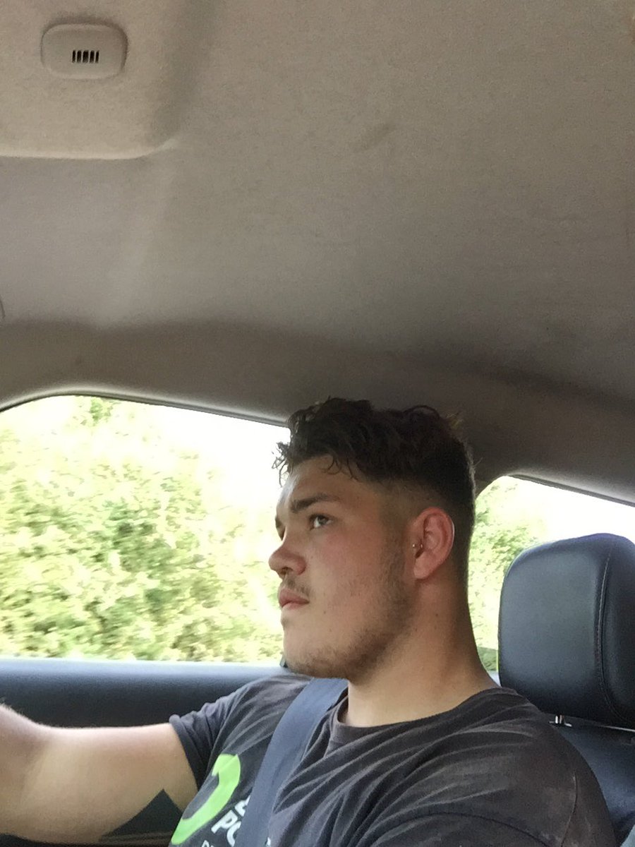 lukeygould's tweet photo. @BillieFaiers  say hi to your second cousin jack Dowman he looks like Harvey price wouldn't you agree https://t.co/ZHBnbU9TzQ