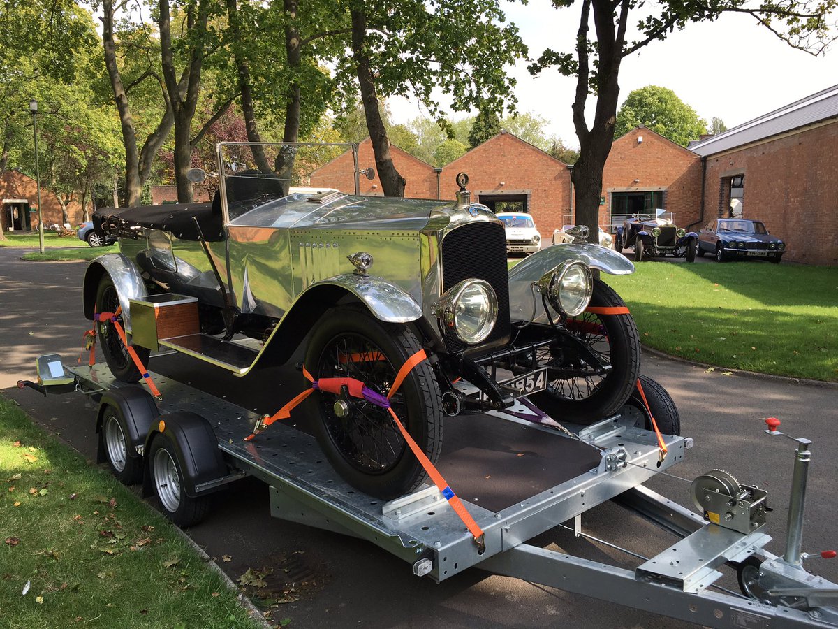 <a href="/RobertGloverLtd/">Robert Glover</a> is off to Ireland for #WolseleyRally, 2nd group depart tomorrow morning! <a href="/AICairns/">Andrew Cairns</a> @AlvisOwnerClubP