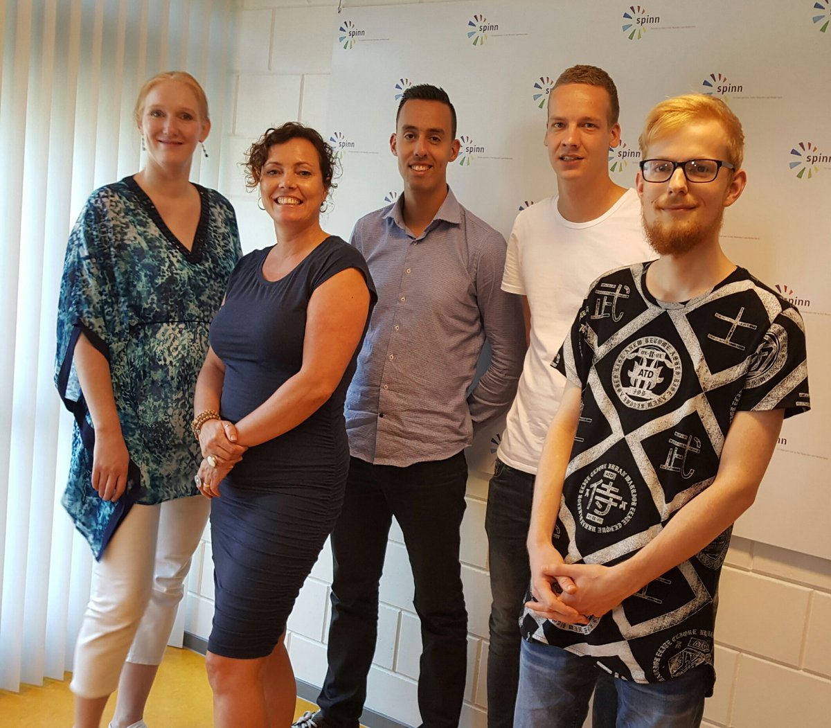 Robertdewit1990's tweet photo. Vruchtbaar overleg met team @M4YDrenthe! Samen aan de slag voor kwetsbare jongeren. #mentoren #jongeren https://t.co/x2xj5ifJgN