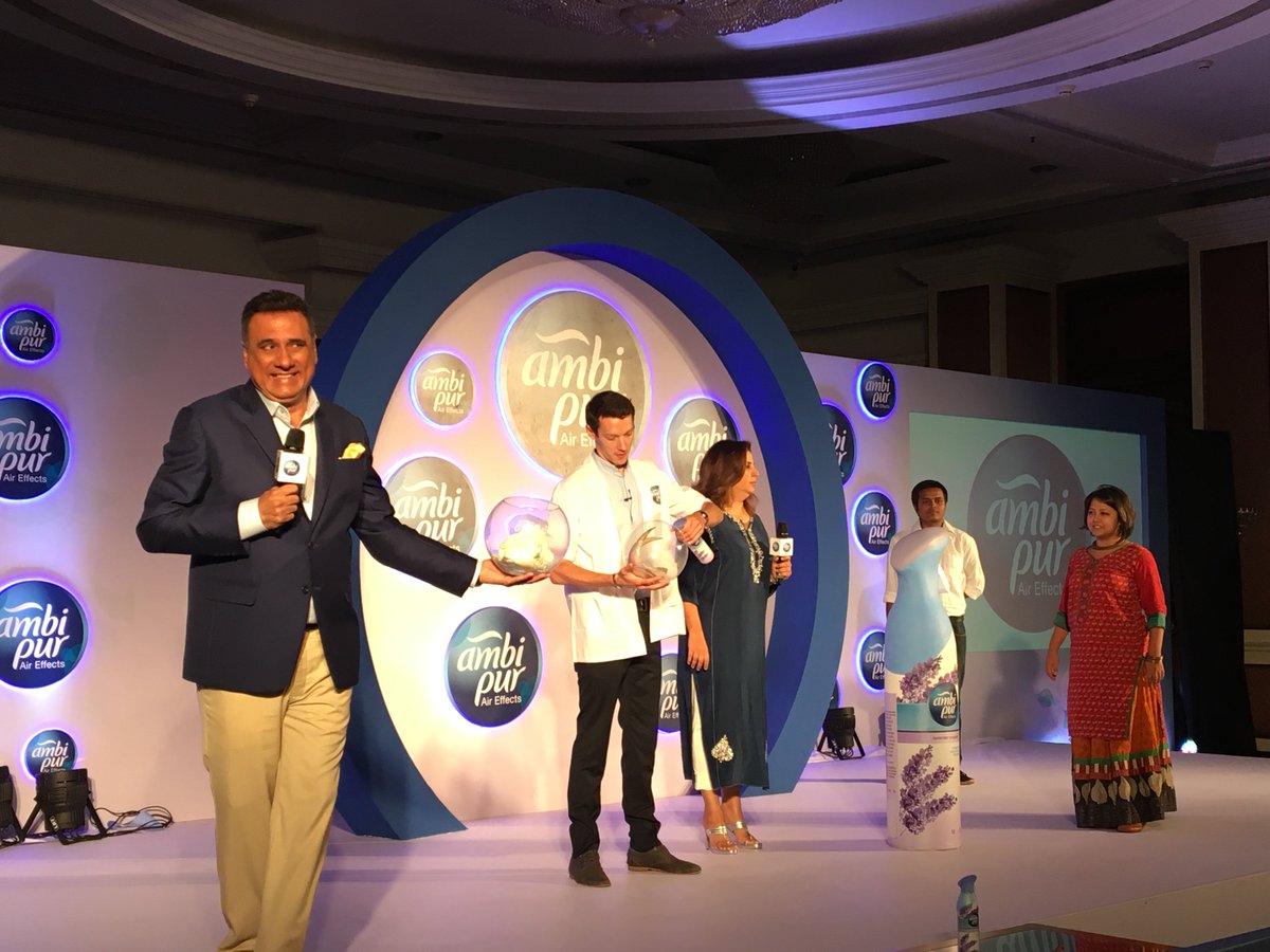 MissMalini's tweet photo. Sorry @TheFarahKhan! @Bomanirani & @AmbiPurIndia have won this round. Victory does smell sweet! :D #SmellyToSmiley https://t.co/ttHd7KSsk2