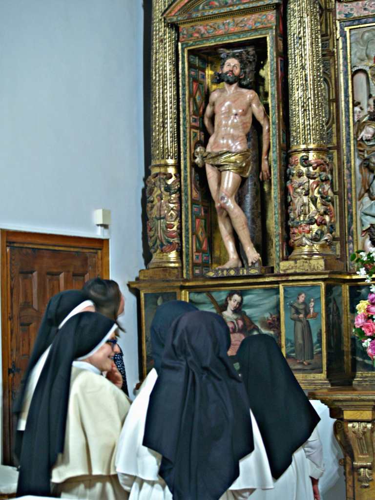 diocesiszamora's tweet photo. El obispo clausura el VII centenario de las Sofías de Toro https://t.co/OwkpiMA4oB @gregorioobispo #Toro2016 https://t.co/dmjhRnaECl