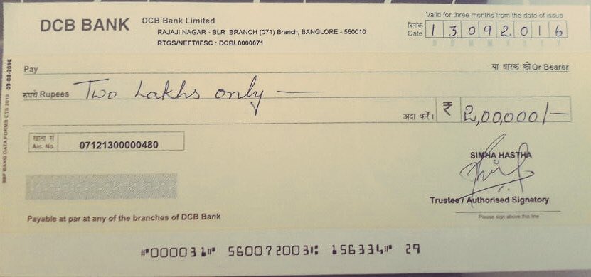 moviemantraa's tweet photo. @Nagarahavu1 producer @IsajidQureshi donates 2Lakhs thru #SimhaHastha to Deceased Mr.Umesh's family #KarnatakaBandh https://t.co/LelJ1ASKxO