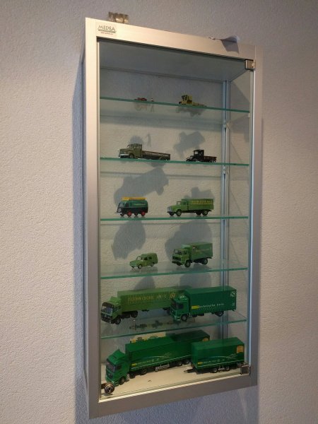 technische_unie's tweet image. Ook het leuke van klantbezoeken, tref je zomaar 'n prachtige collectie Technische Unie modelvrachtwagens aan #TUbiju