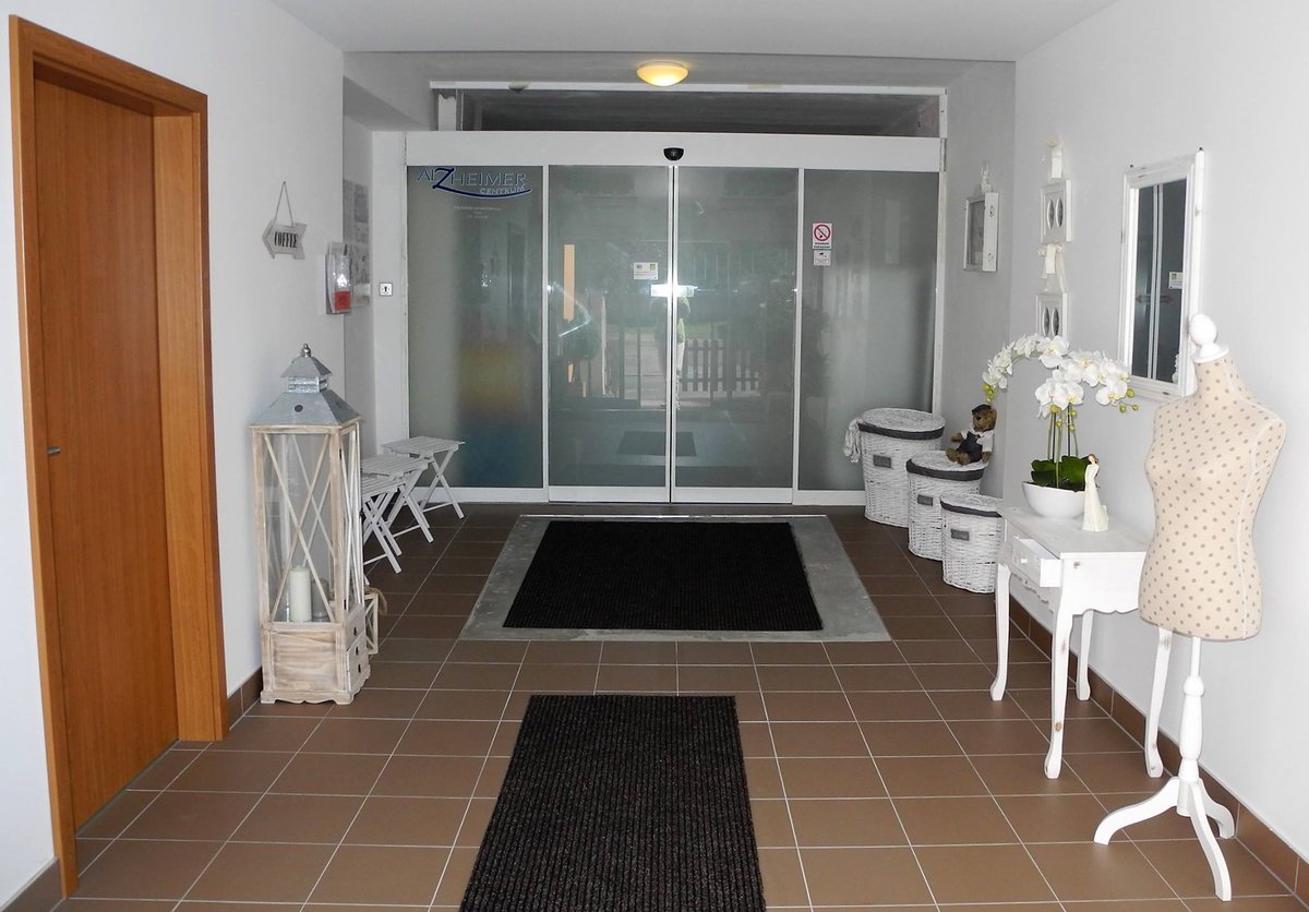 alzheimerc's tweet photo. Nejstarší zařízení sítě #Alzheimercentrum Prácheň o.p.s. - Písek slaví 20 let a rozšiřuje prostory. https://t.co/92vNDrHcRI