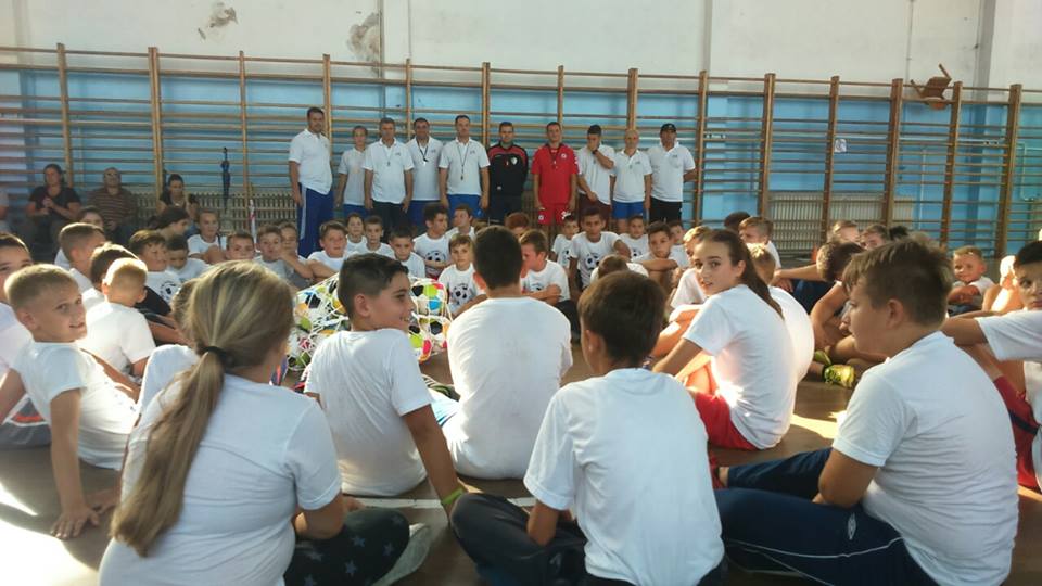 MiniSampioni's tweet photo. #OFFS2016 priča se nastavlja.
Povezali smo 2 države i 4 grada – Novi Grad, Kostajnica, Hrvatska Kostajnica i Majur https://t.co/XXpkChHVNn