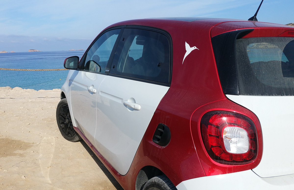 SantogalMadrid's tweet photo. ¡Menuda fiesta en Ushuaia Ibiza, #smartlovers por todas partes! #smartushuaia 😍 @smart_spain https://t.co/Nndrvt6Eg4