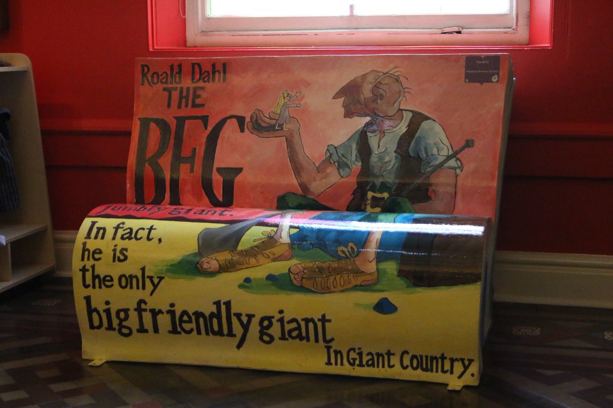 Sharing <a href="/The_Big_Read/">The Big Read</a> BFG book bench <a href="/BM_AG/">Birmingham Museum and Art Gallery</a> for #RoaldDahlDay - have a wizzpopping day!