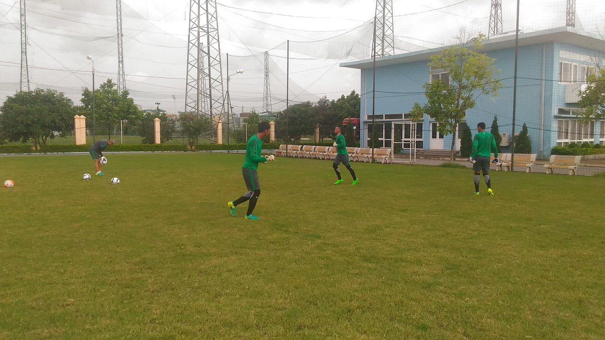 Latihan sore ini Timnas Indonesia U-19 jelang vs Thailand <a href="/Lapangan/">electropus</a> ACB Phuong Dong, Hanoi #AFFU19Championship2016