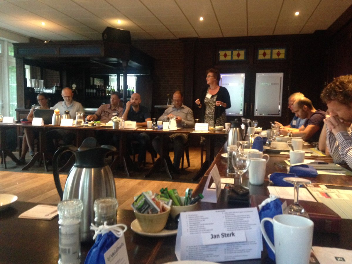 Sterkjr's tweet photo. Vanochtend weer een innoverende ochtend gehad bij #BNI de Kameleon @HHdeBroeierd #Enschede #dekameleon #datissterk https://t.co/a0x10DcEjH