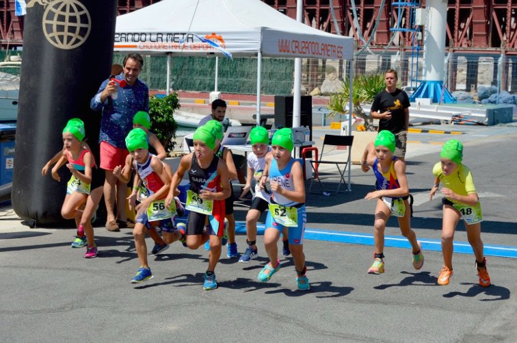 TriatletasenRed's tweet photo. Cómo motivar a nuestros pequeños para hacer triatlón. Lo explica el entrenador Jesús Rico https://t.co/teDC8Bdsgm https://t.co/r80ucWOXTv