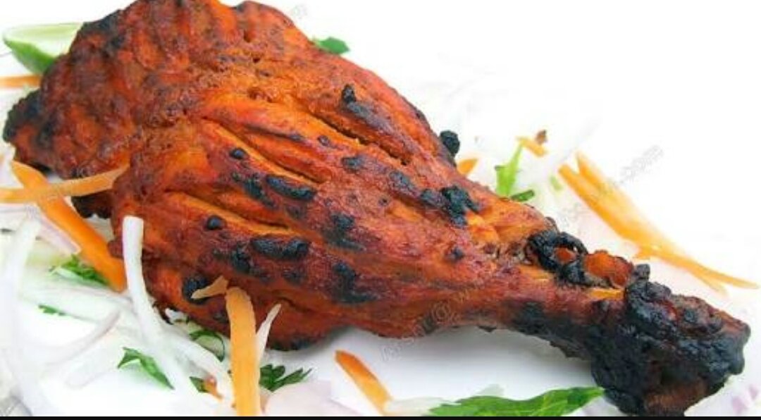 VikHasya's tweet photo. . @WeAreBangalore #RequestPeace can anything more peaceful than looking at a piece of leg piece? 😁 https://t.co/SfXOgxw1Fm