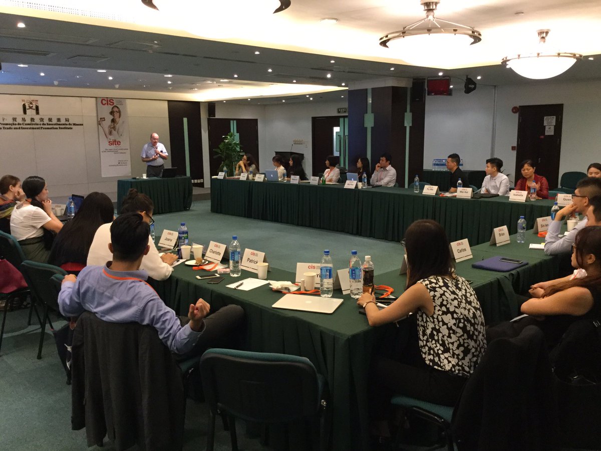 Bruce Tepper sharing valuable information on the 1st day of the CIS Program in exciting Incentive destination:Macau