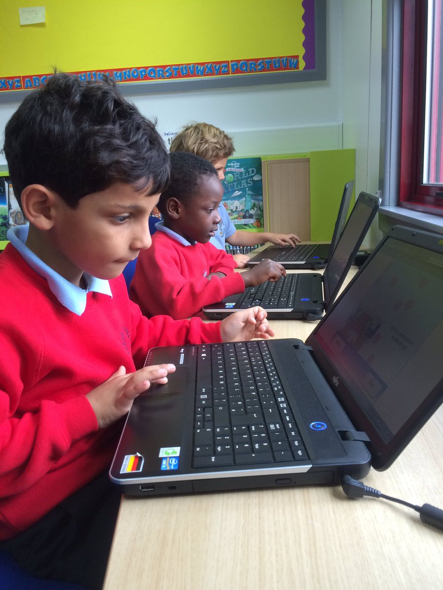 MissCullender's tweet photo. Year 1 are working with @MGLWorld_Paul practising typing skills #purplemash https://t.co/qxBDFdmzeA