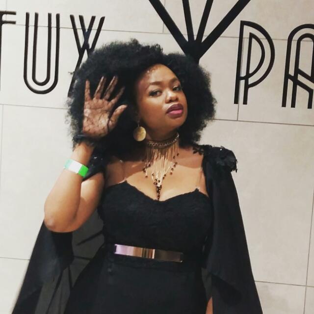 Bontle_Hair's tweet photo. Mrs Bonolo Molomo making our #afrocurl #wig look great!! #HappyClients #BontleWigs Get yours!! #naturallookingwigs https://t.co/miADqdNHkP