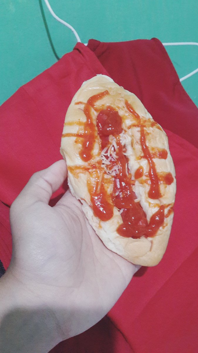 Pramestha_'s tweet photo. Temannn ngemil🍕 #SalamNorthRanger @Ikanobu_Jakut #AbnonkuJakUt2016 https://t.co/KnYhDe3IPF